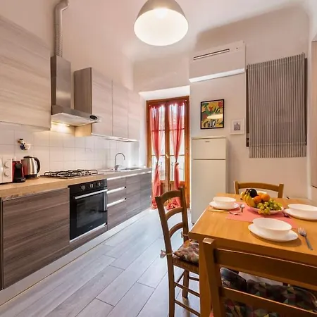 Live Like A Florentine Next To Santa Croce Square Apartment Florence