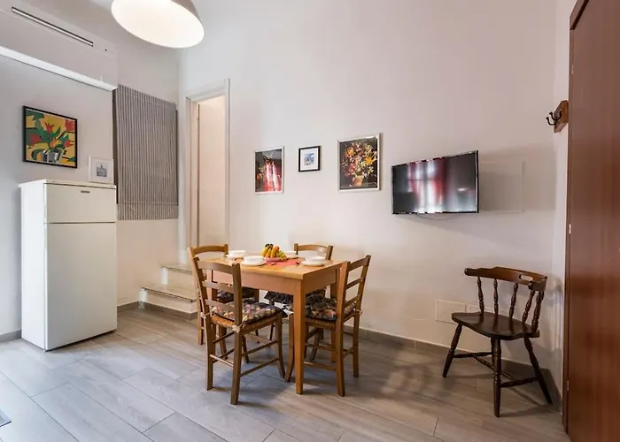 Live Like A Florentine Next To Santa Croce Square شقة فلورنس