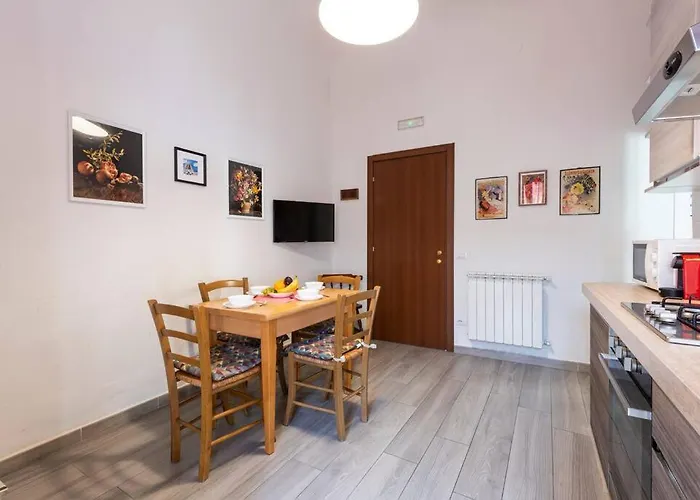 Live Like A Florentine Next To Santa Croce Square شقة